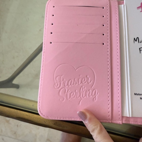 Elegant Cream Travel Bag with Cherry Design - Picture 5 of 11